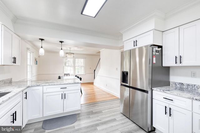 2001 TREE LN, Lutherville Timonium, MD 21093