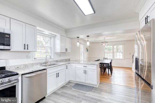 2001 TREE LN, Lutherville Timonium, MD 21093