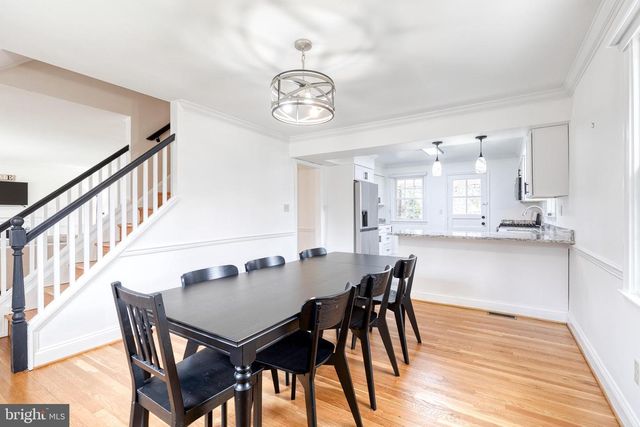 2001 TREE LN, Lutherville Timonium, MD 21093