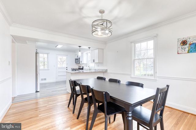 2001 TREE LN, Lutherville Timonium, MD 21093