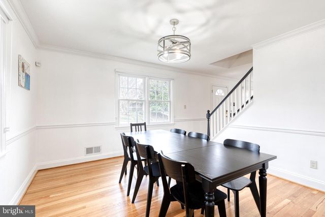 2001 TREE LN, Lutherville Timonium, MD 21093