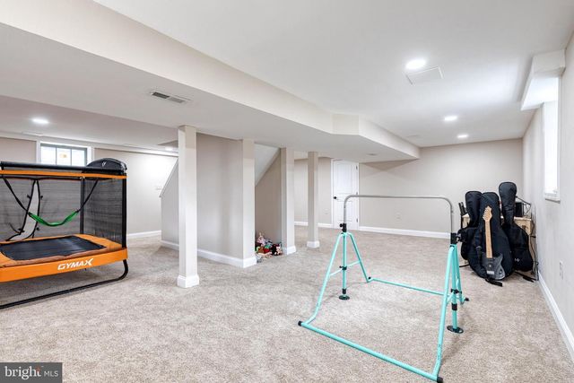 2001 TREE LN, Lutherville Timonium, MD 21093