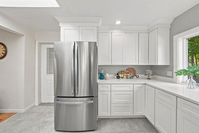 47 Rowell E Road, Brentwood, NH 03833