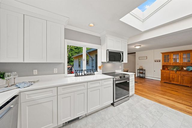 47 Rowell E Road, Brentwood, NH 03833