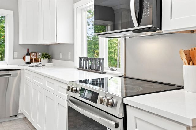 47 Rowell E Road, Brentwood, NH 03833