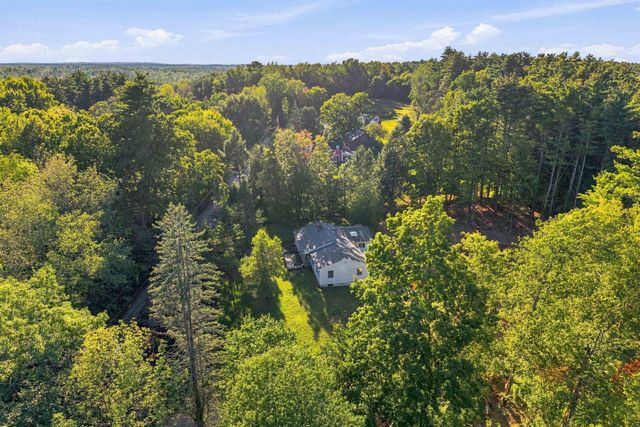47 Rowell E Road, Brentwood, NH 03833