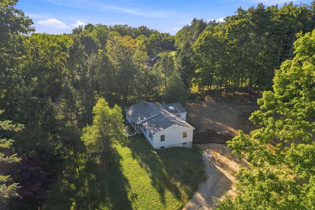47 Rowell E Road, Brentwood, NH 03833