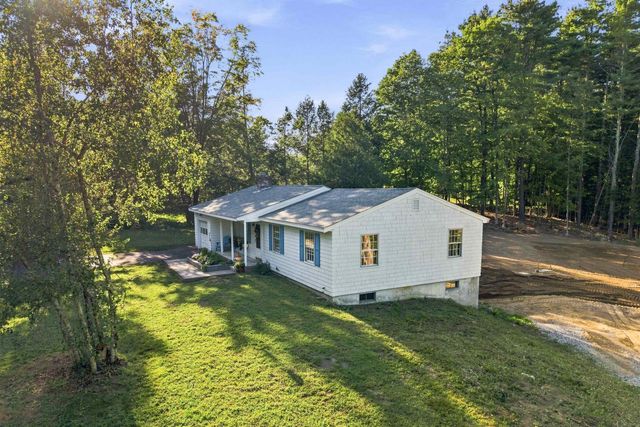 47 Rowell E Road, Brentwood, NH 03833
