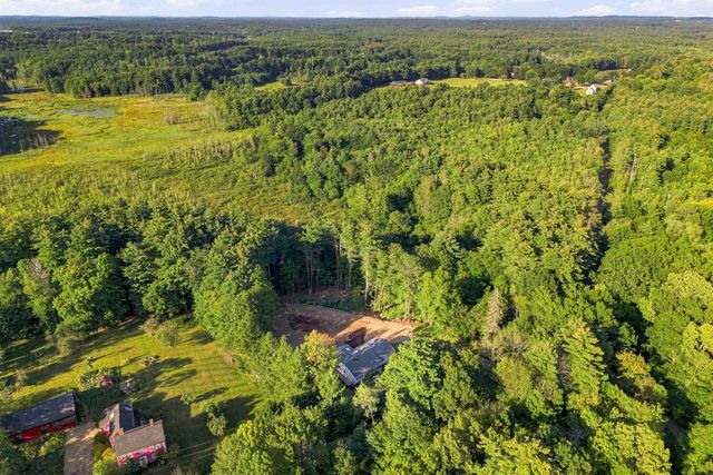 47 Rowell E Road, Brentwood, NH 03833