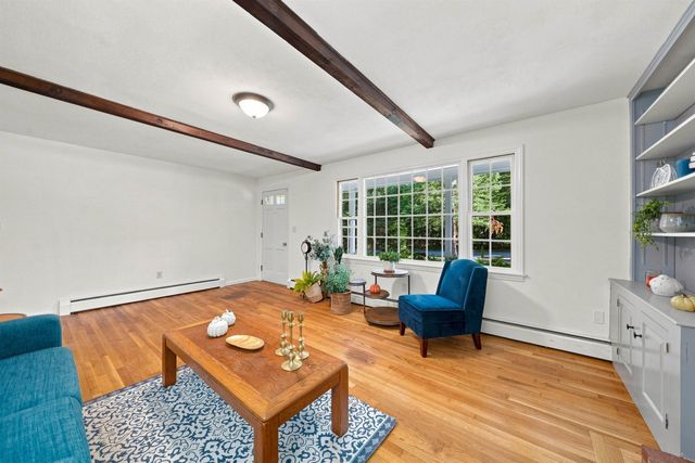47 Rowell E Road, Brentwood, NH 03833