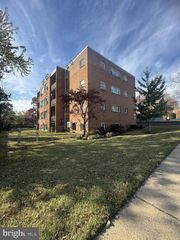 500 S COURTHOUSE RD #1, Arlington, VA 22204