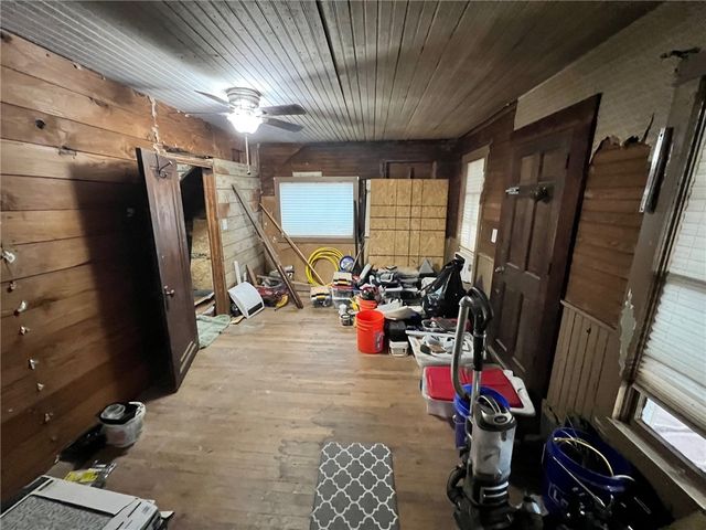 5680 W Tackett Drive, Fayetteville, AR 72704