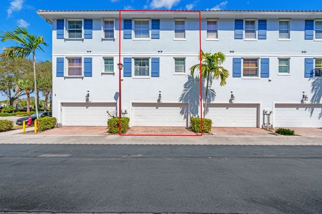 1387 Piazza Delle Pallottole, Boynton Beach, FL 33426