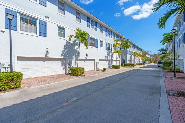 1387 Piazza Delle Pallottole, Boynton Beach, FL 33426