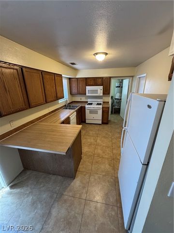 1917 Allen Avenue, Henderson, NV 89011