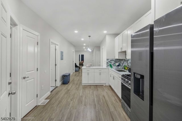 81 Wolcott Ter, Newark City, NJ 07112