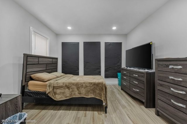 81 Wolcott Ter, Newark City, NJ 07112