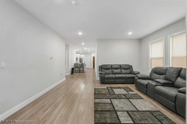 81 Wolcott Ter, Newark City, NJ 07112