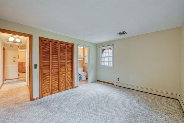 328 Caswell St, Taunton, MA 02718