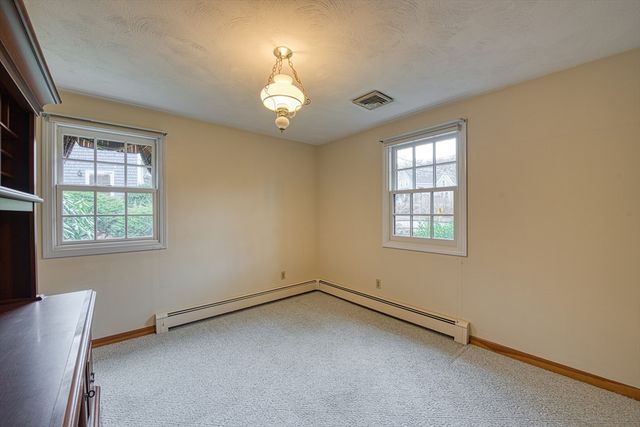 328 Caswell St, Taunton, MA 02718