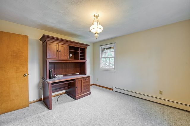 328 Caswell St, Taunton, MA 02718