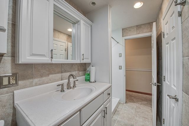 328 Caswell St, Taunton, MA 02718