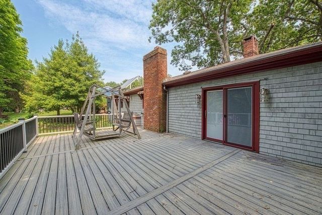 328 Caswell St, Taunton, MA 02718