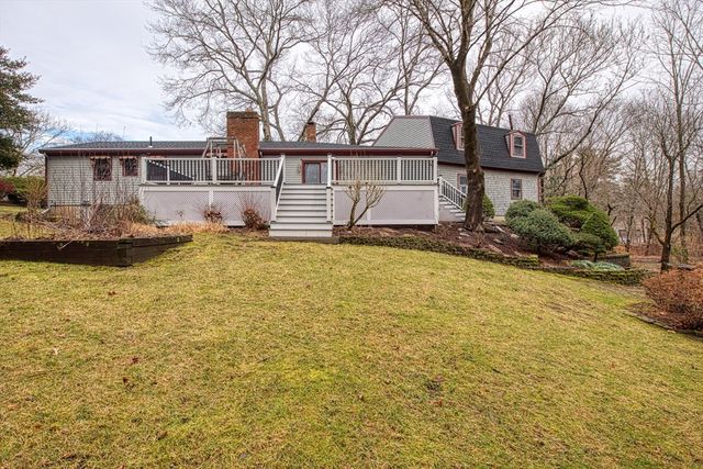 328 Caswell St, Taunton, MA 02718