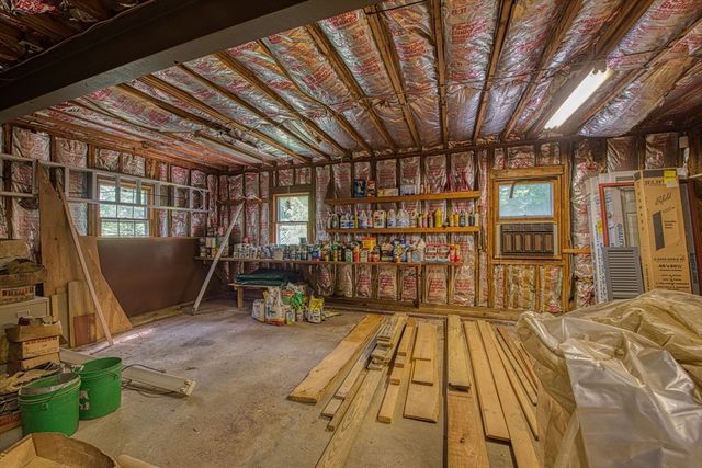 328 Caswell St, Taunton, MA 02718