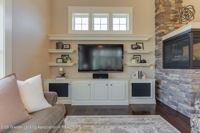 16950 Black Walnut Lane, East Lansing, MI 48823