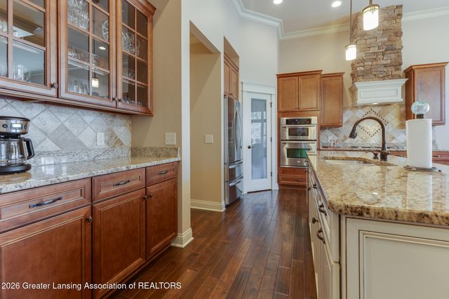 16950 Black Walnut Lane, East Lansing, MI 48823