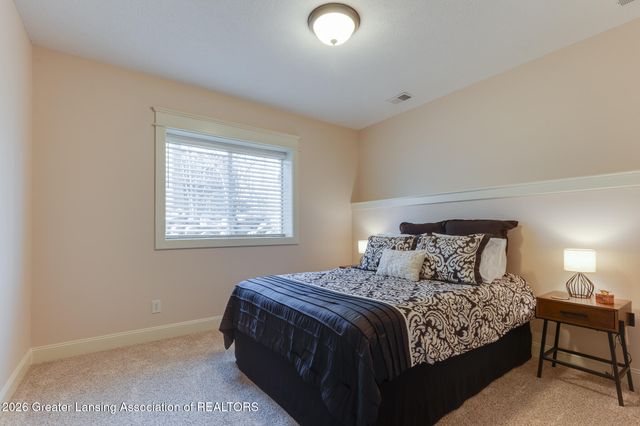 16950 Black Walnut Lane, East Lansing, MI 48823