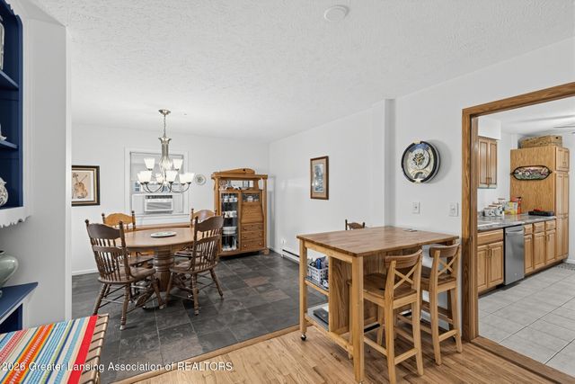 2224 Pembroke Road, Lansing, MI 48906