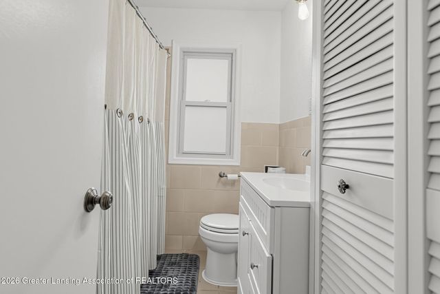 2224 Pembroke Road, Lansing, MI 48906