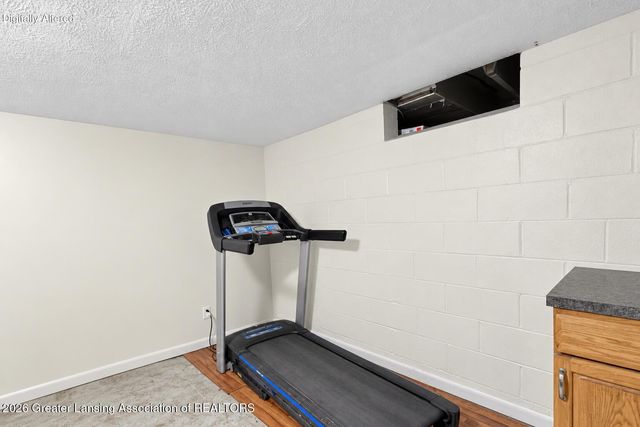 2224 Pembroke Road, Lansing, MI 48906