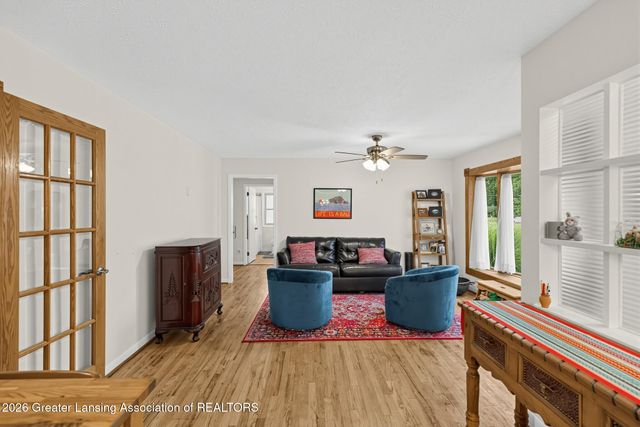 2224 Pembroke Road, Lansing, MI 48906