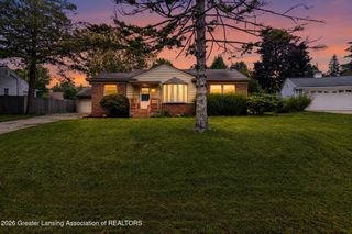 2224 Pembroke Road, Lansing, MI 48906