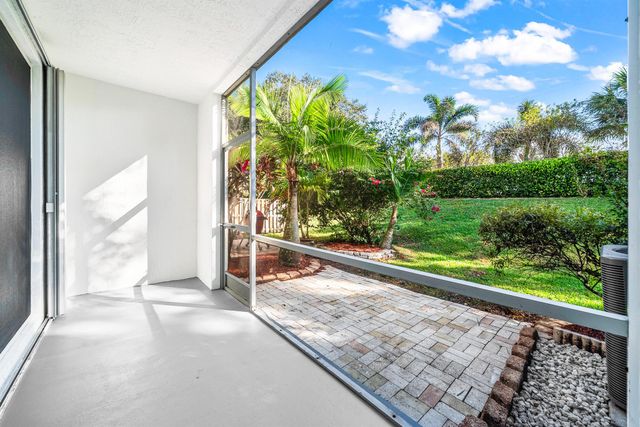 8024 Briantea Drive, Boynton Beach, FL 33472