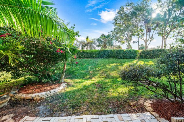 8024 Briantea Drive, Boynton Beach, FL 33472