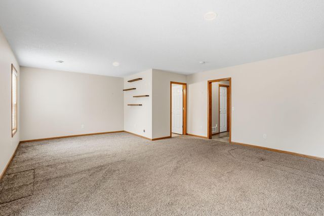 7506 Hampton Lane, Shakopee, MN 55379