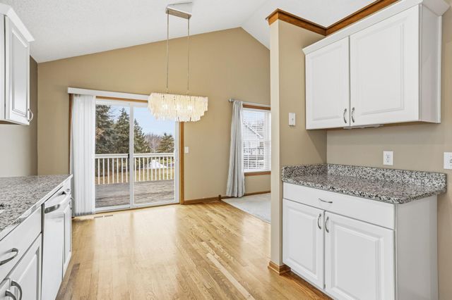 7506 Hampton Lane, Shakopee, MN 55379