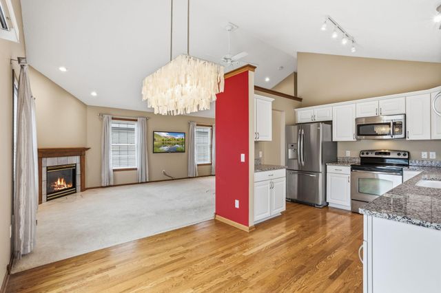 7506 Hampton Lane, Shakopee, MN 55379