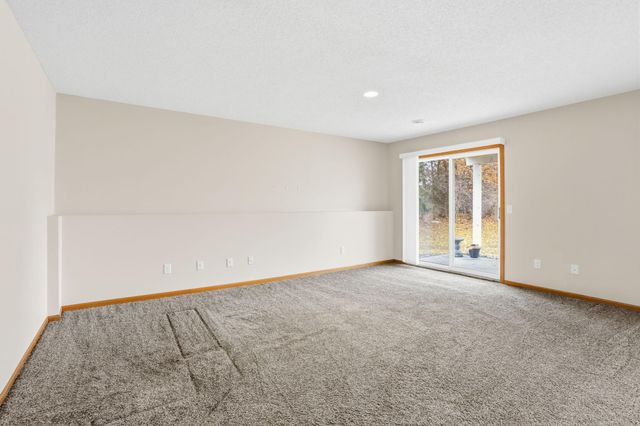 7506 Hampton Lane, Shakopee, MN 55379