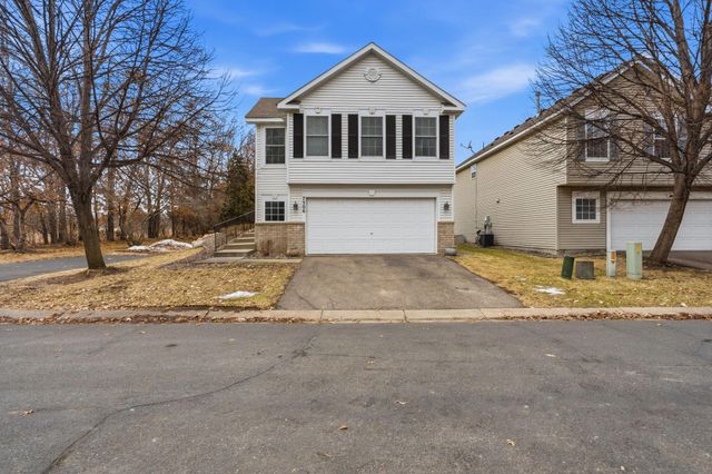 7506 Hampton Lane, Shakopee, MN 55379