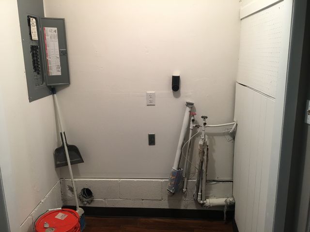 3939 Creekside Dr, Nashville, TN 37211