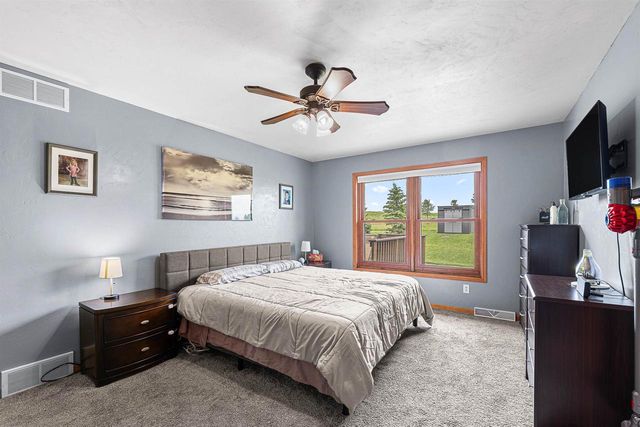 782 MUSTANG LANE, Fond Du Lac, WI 54935