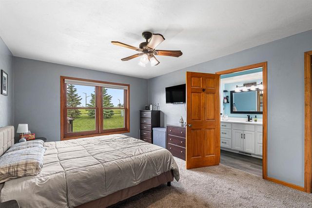 782 MUSTANG LANE, Fond Du Lac, WI 54935