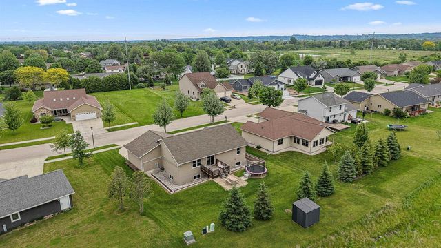 782 MUSTANG LANE, Fond Du Lac, WI 54935