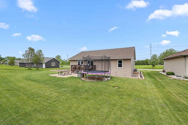 782 MUSTANG LANE, Fond Du Lac, WI 54935