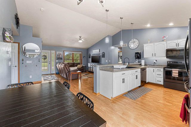 782 MUSTANG LANE, Fond Du Lac, WI 54935